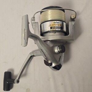 Daiwa Jupiter-S 5500 Spinning Fishing Reel Gyro Spin Silver J5500S